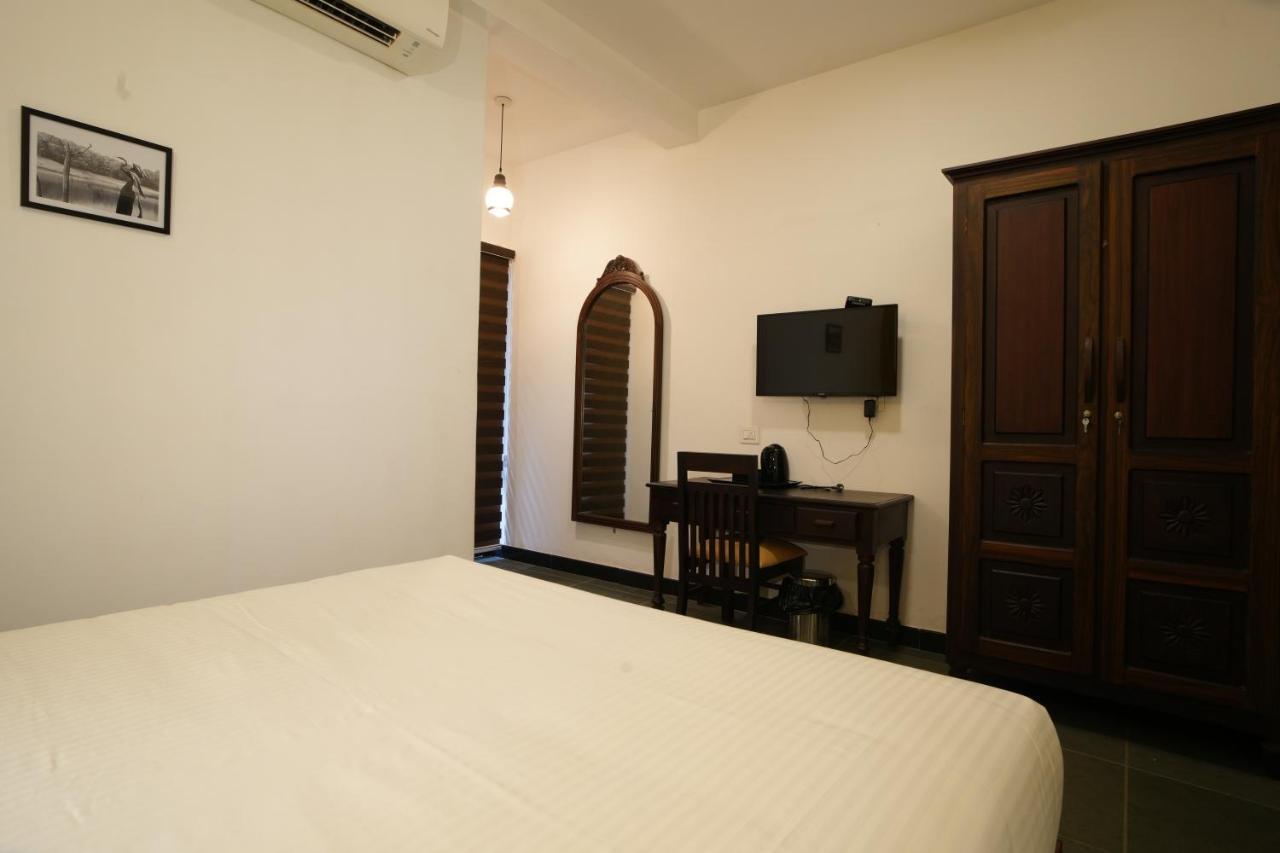 Отель The Sunset Bay Fort Kochi Экстерьер фото